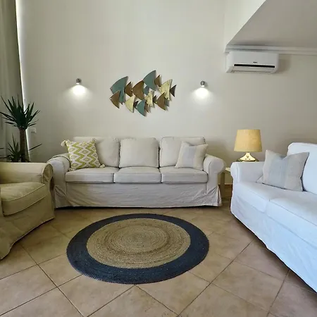 Villa Charming At Ponta Grande *